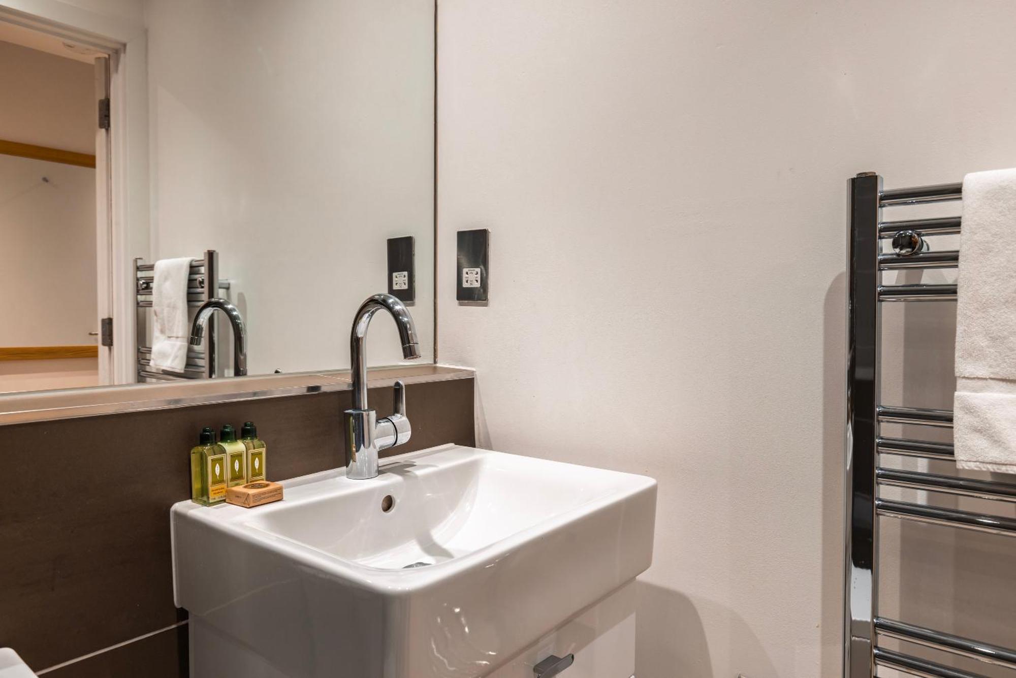 Barbican Serviced Apartments By Lovelystay Londra Cameră foto